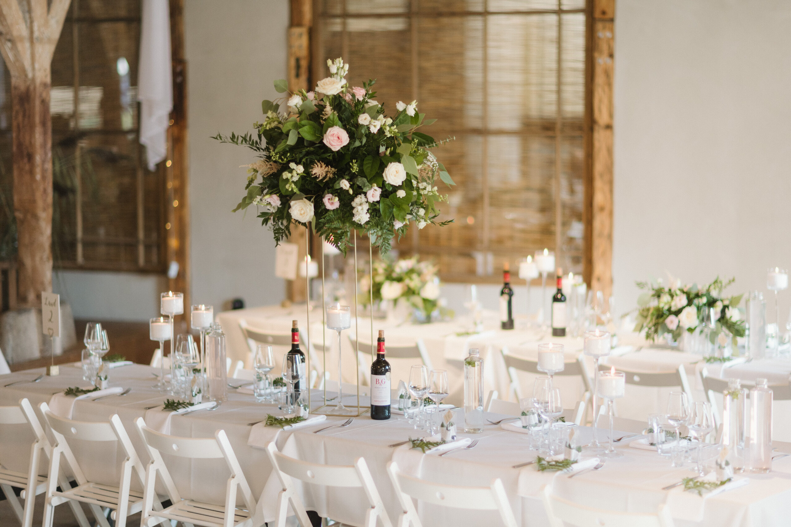 Valgeranna-veinitall-pulmapeo koht-pulmasaal